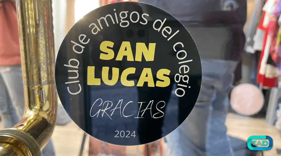 El ‘San Lucas’, un colegio que hace barrio implicando a un centenar de comercios en su viaje de fin de curso